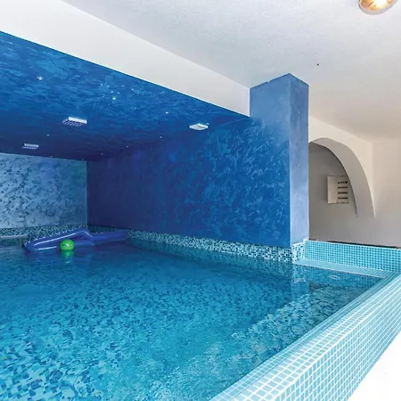 Дом отдыха Luxurious Home In Bribir Брибир