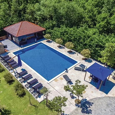 Dom wakacyjny In With Sauna Bribir (Primorje-Gorski Kotar)