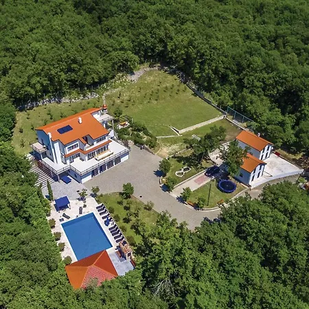 In With Sauna Dom wakacyjny