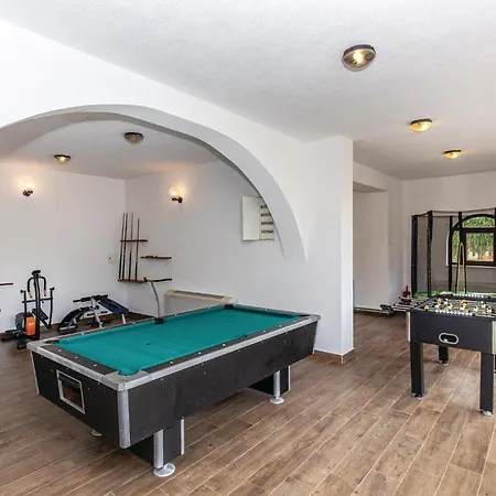 بيت للعطل In With Sauna